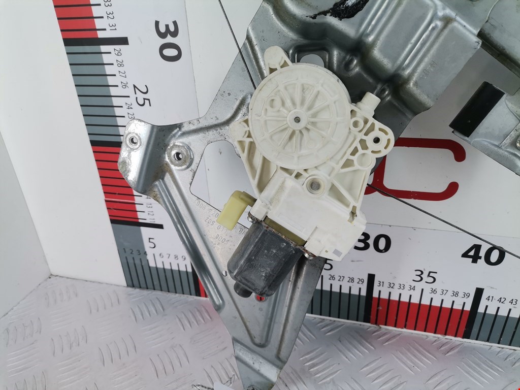 Стеклоподъемник передний правый MERCEDES-BENZ Sprinter 906 2006-2018