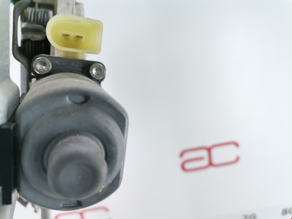 Стеклоподъемник передний правый MERCEDES-BENZ Sprinter 906 2006-2018