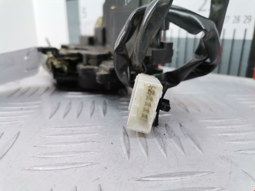 Замок двери передней правой MAZDA Xedos 6 1992-1999