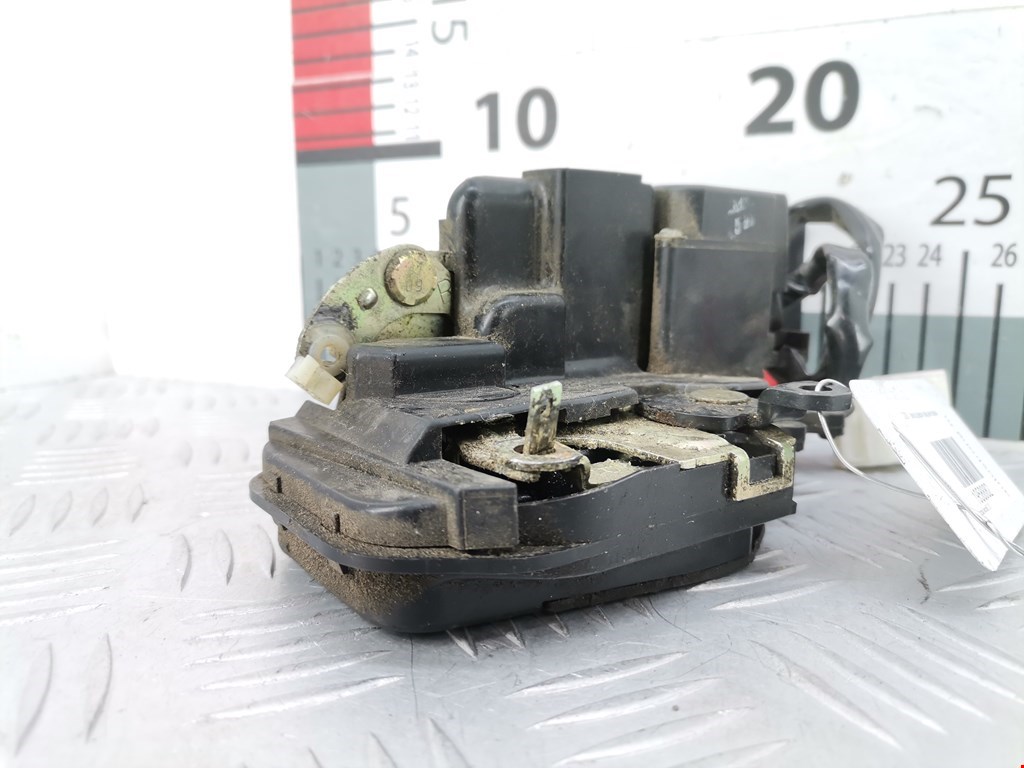 Замок двери передней правой MAZDA Xedos 6 1992-1999