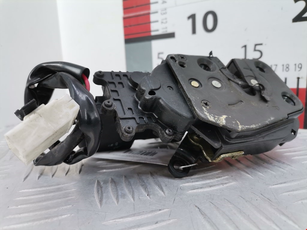 Замок двери передней правой MAZDA Xedos 6 1992-1999