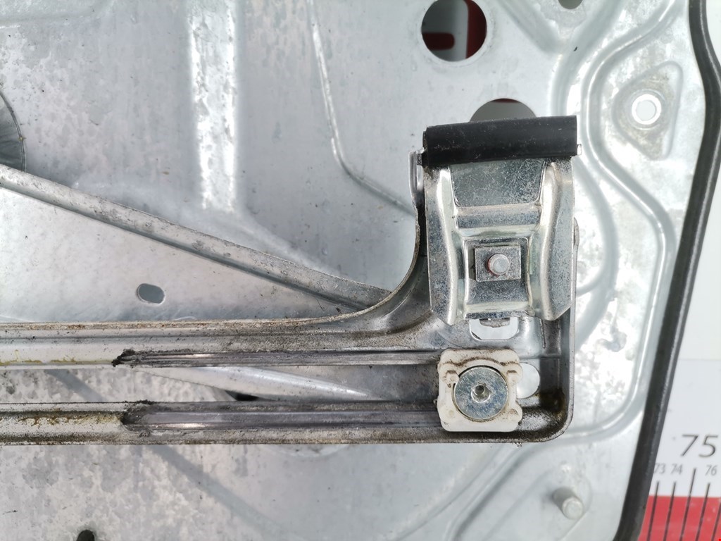 Стеклоподъемник передний левый FORD Kuga 2008-2012