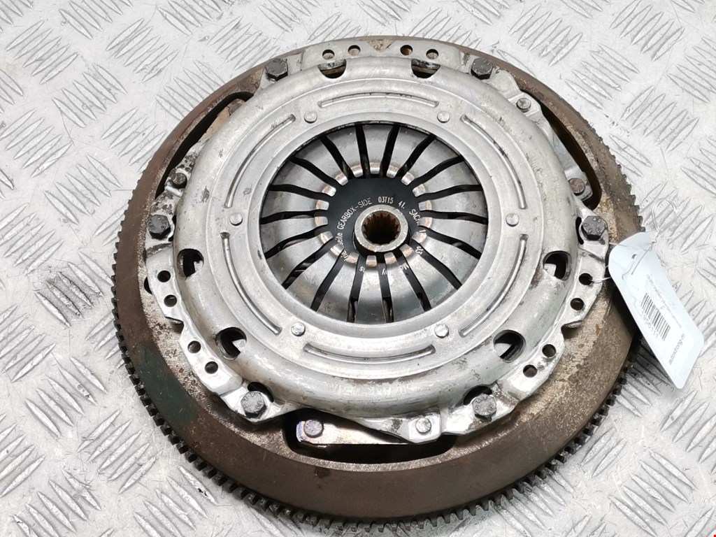 Маховик (демпфер сцепления) OPEL Corsa C 2000-2006