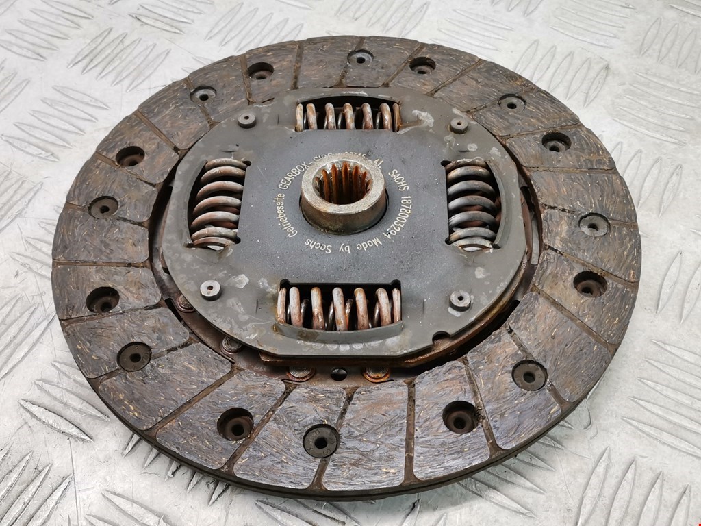 Маховик (демпфер сцепления) OPEL Corsa C 2000-2006