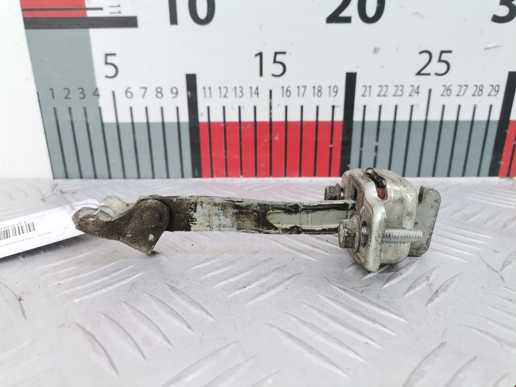 Ограничитель открывания двери передней Citroen C1 (2005-2014)