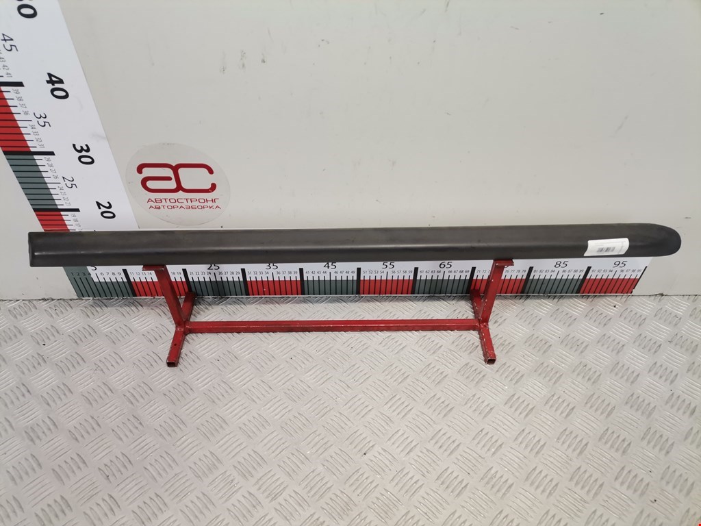 Накладка (молдинг) двери задней правой Chrysler Voyager 3 (1995-2001)