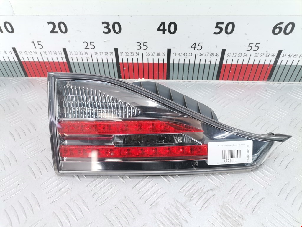 Фонарь задний внутренний левый LEXUS CT 2010-2018