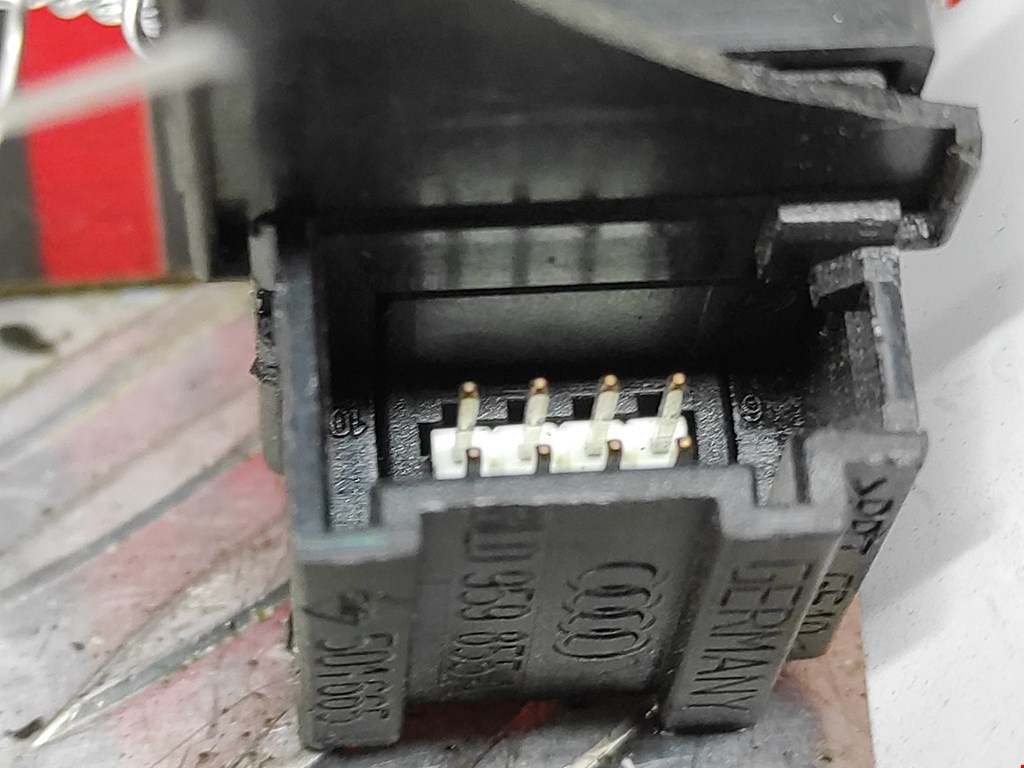 Кнопка стеклоподъемника AUDI A3 8L 1996-2003