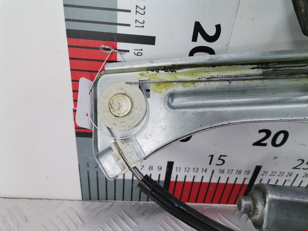 Стеклоподъемник задний левый CHRYSLER PT Cruser 2000-2010