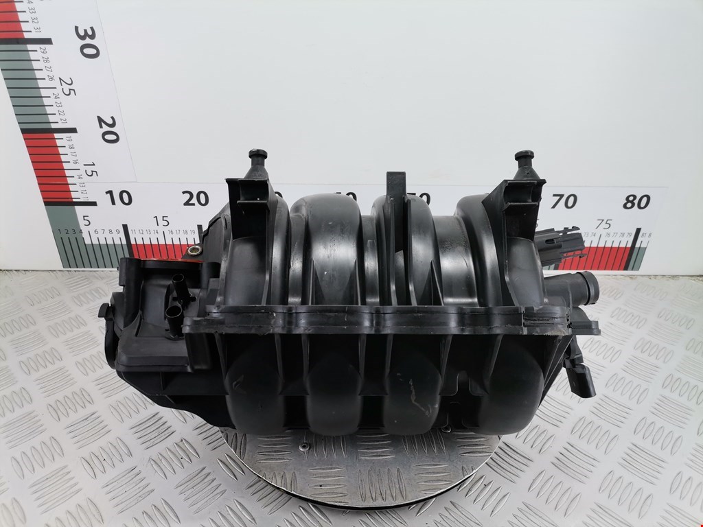 Коллектор впускной VOLKSWAGEN Golf V 2003-2009