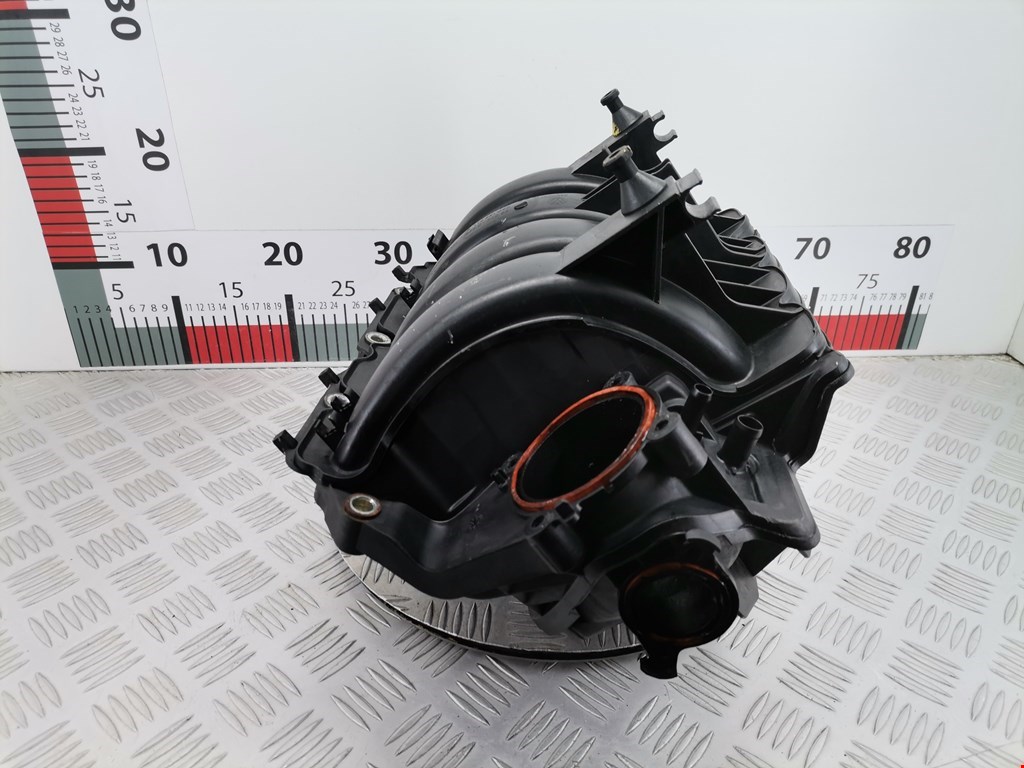 Коллектор впускной VOLKSWAGEN Golf V 2003-2009