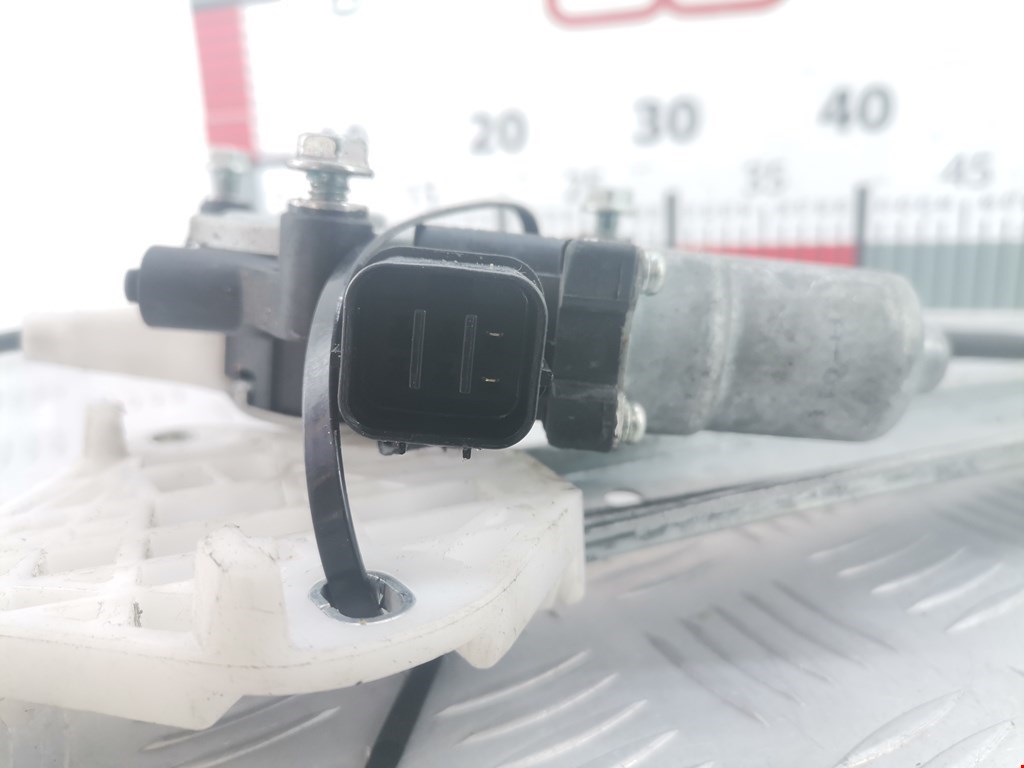 Стеклоподъемник задний левый HONDA FR-V 2004-2009