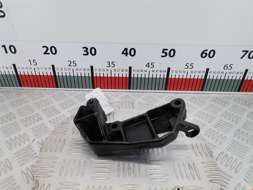 Кронштейн (крепление лапа) двигателя Opel Zafira A (1999-2006)