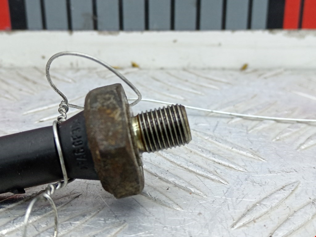 Датчик давления масла VOLKSWAGEN Golf IV 1997-2003