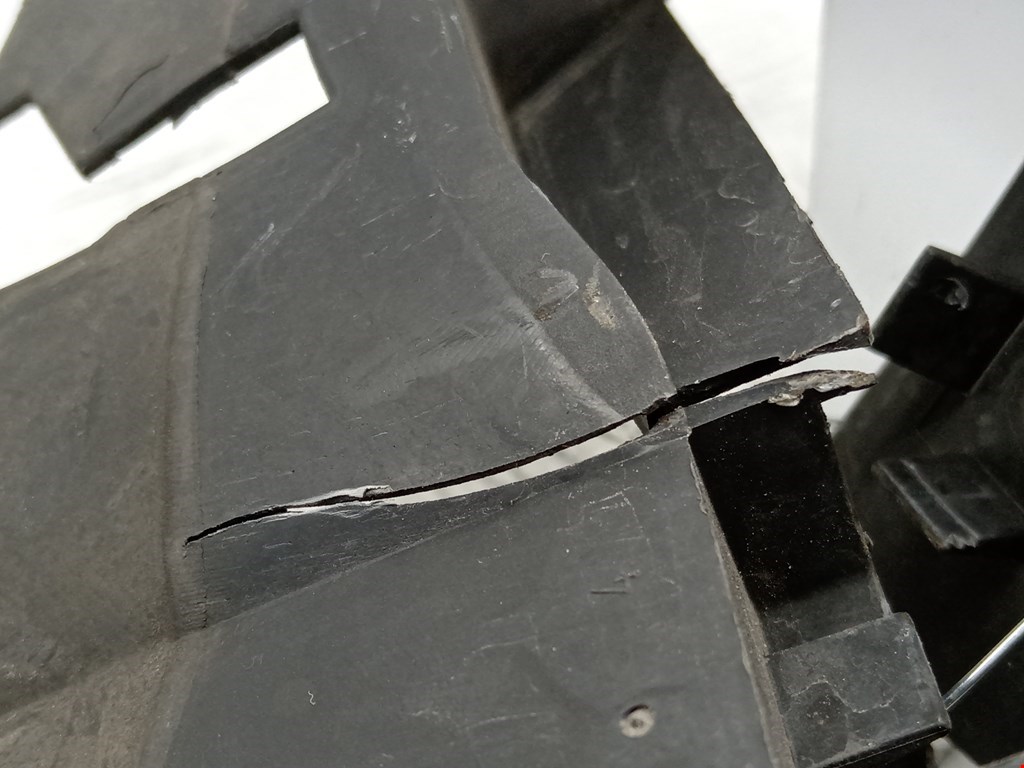 Воздуховод VOLKSWAGEN Passat B5 1997-2005