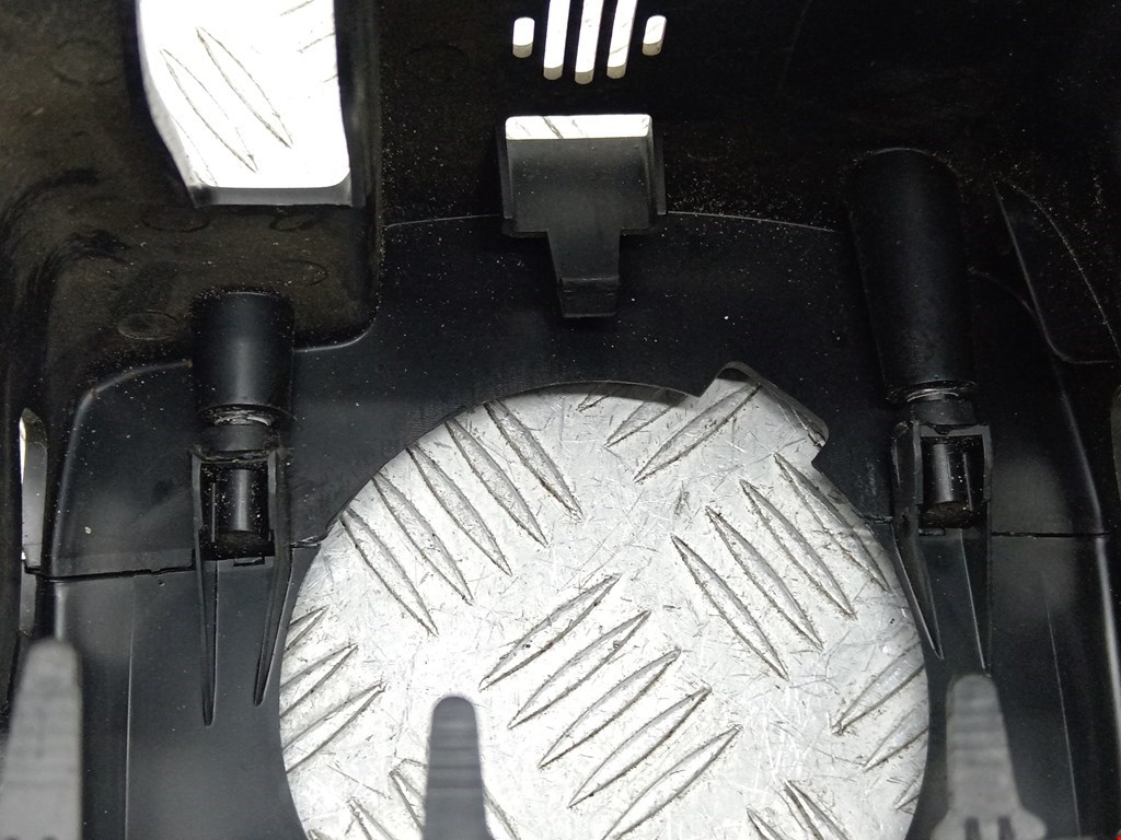 Кожух рулевой колонки PEUGEOT Expert II 2007-2016