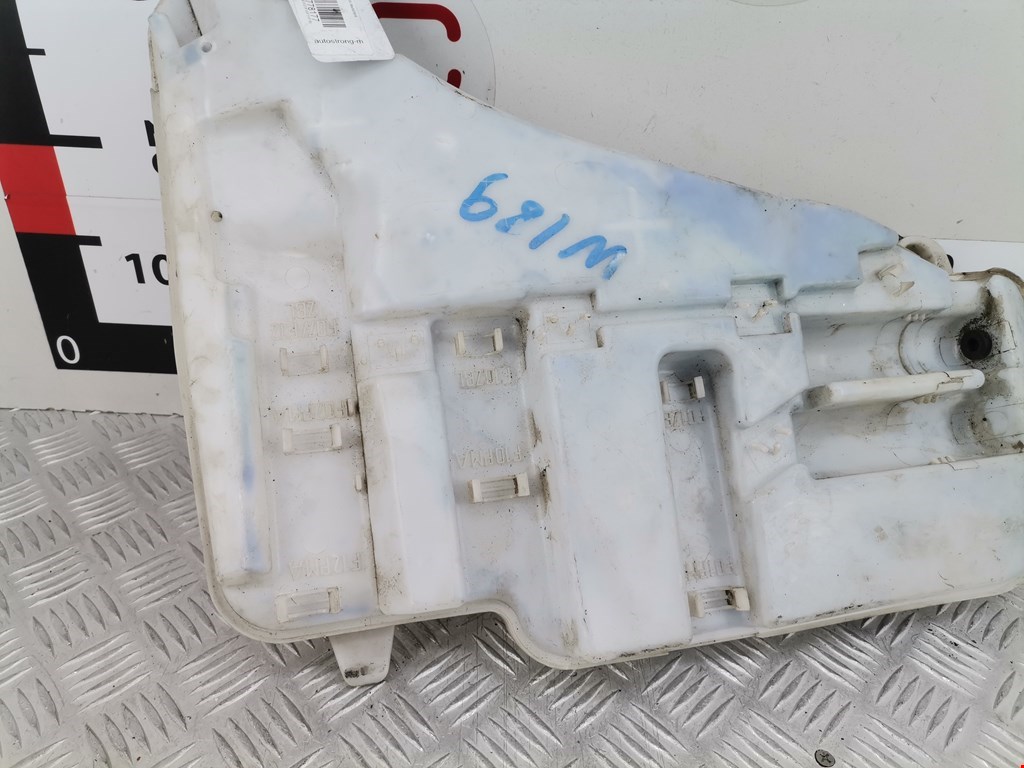 Бачок омывателя BMW 5er 5 серия F10/F11/F07 2009-2017