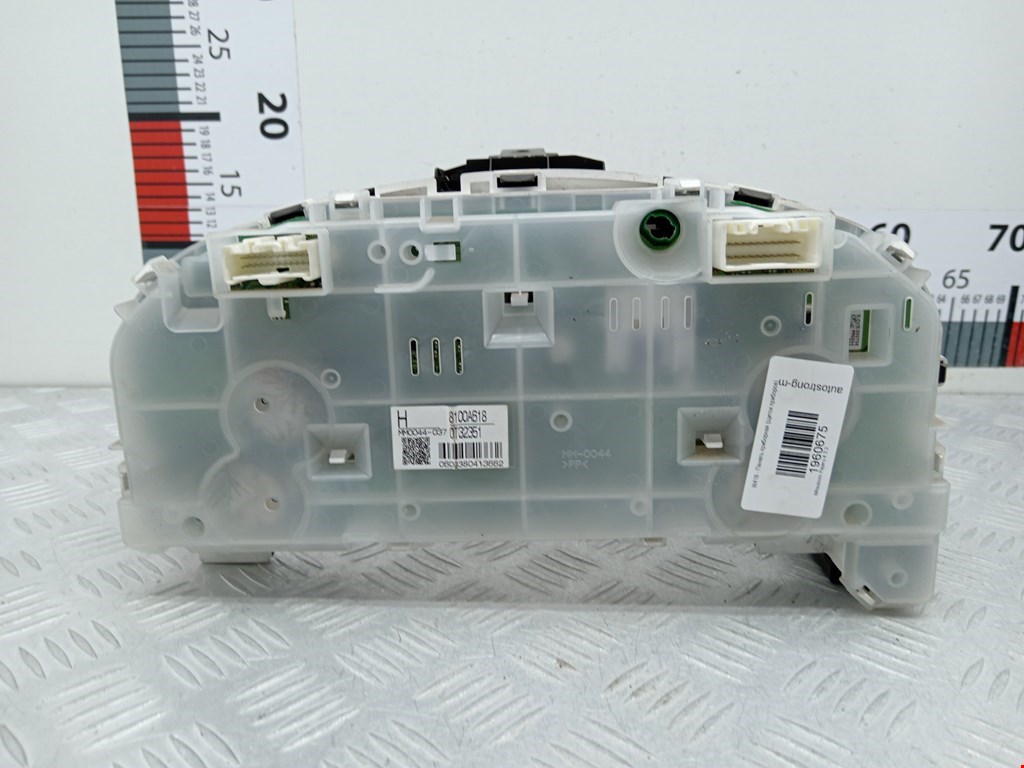 Панель приборов (щиток) MITSUBISHI Pajero IV 2006-2022