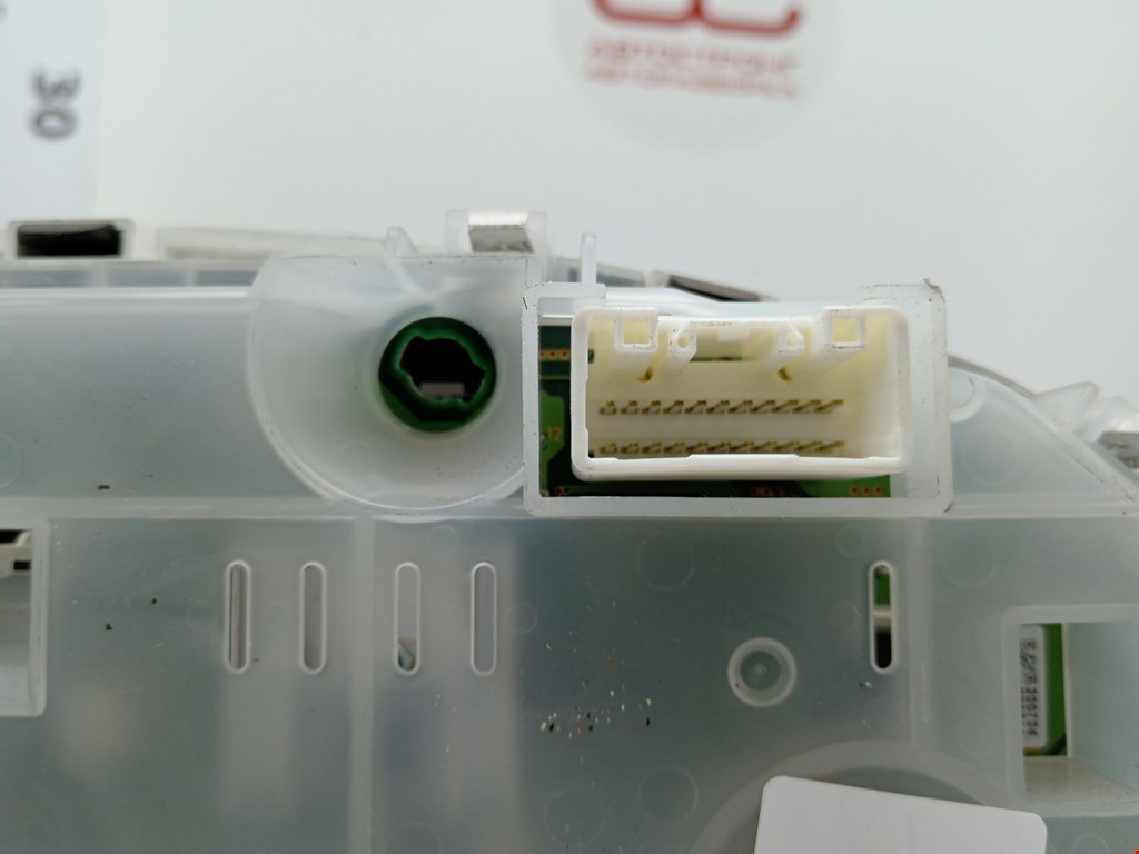 Панель приборов (щиток) MITSUBISHI Pajero IV 2006-2022