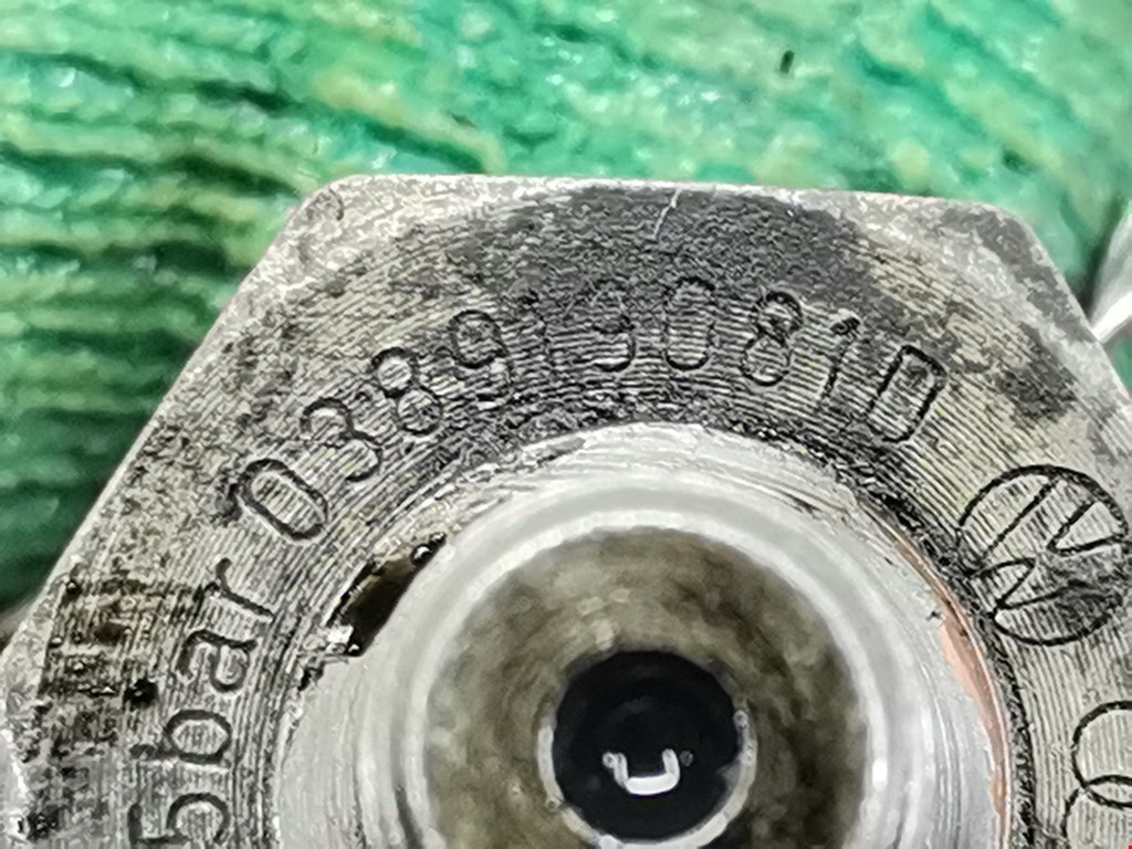 Датчик давления масла AUDI A3 8P 2003-2013