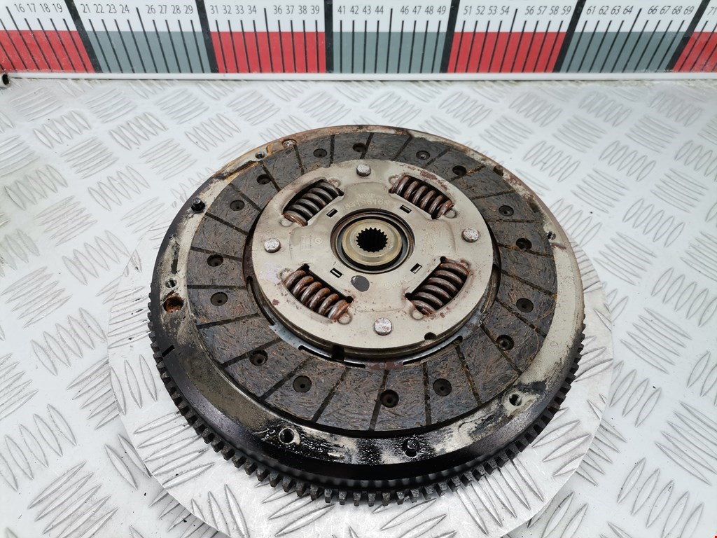 Маховик (демпфер сцепления) FIAT Grande Punto 2005-2009