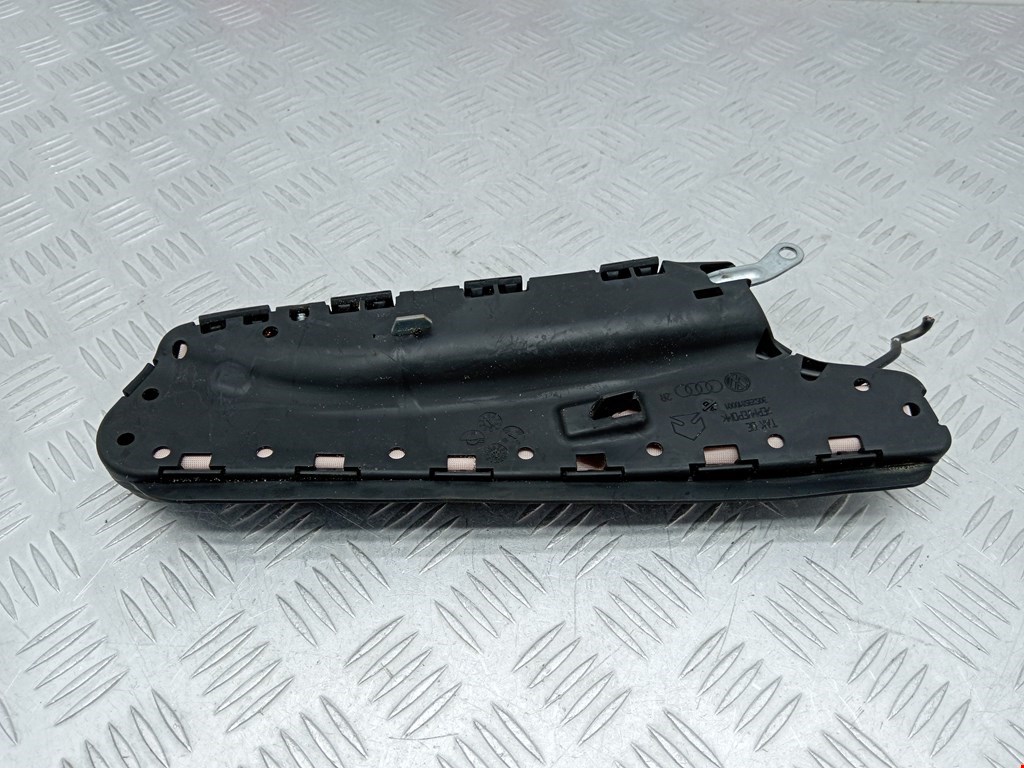 Подушка безопасности боковая (в сиденье) VOLKSWAGEN Passat B6 2005-2011