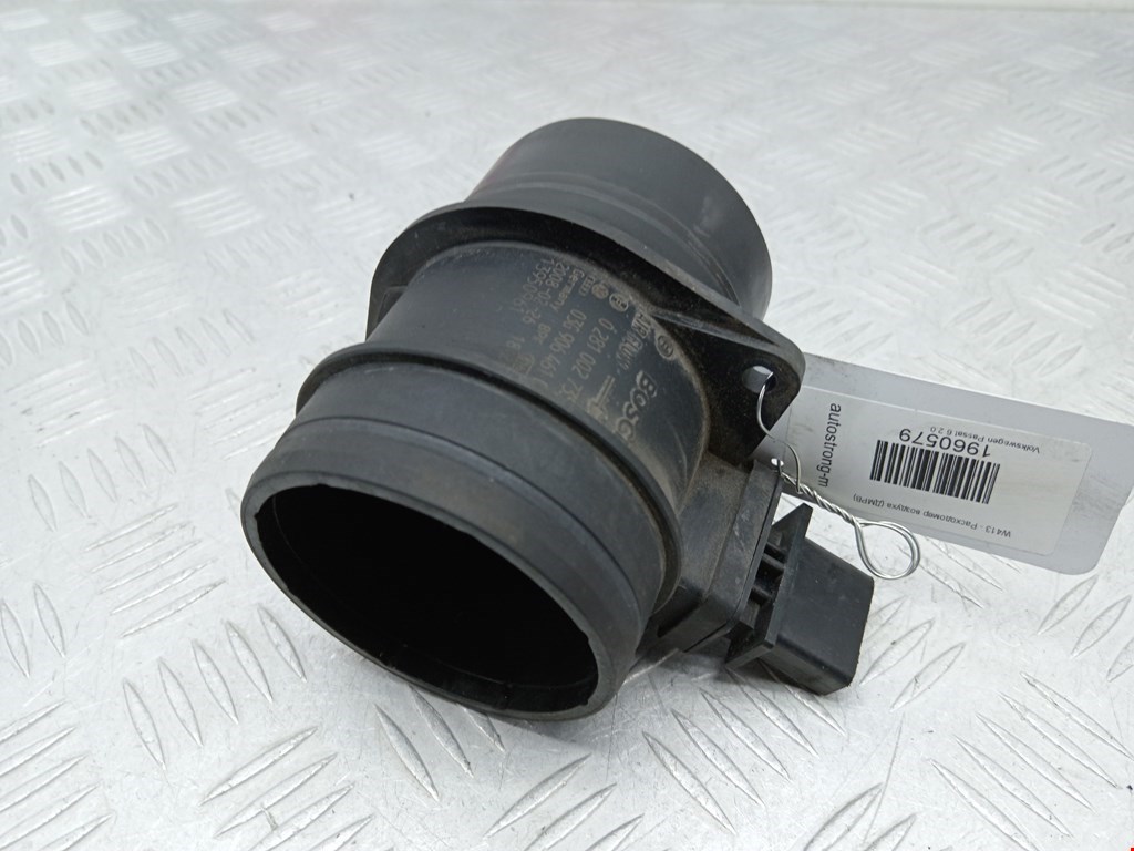 Расходомер воздуха (массметр, датчик ДМРВ) VOLKSWAGEN Passat B6 2005-2011