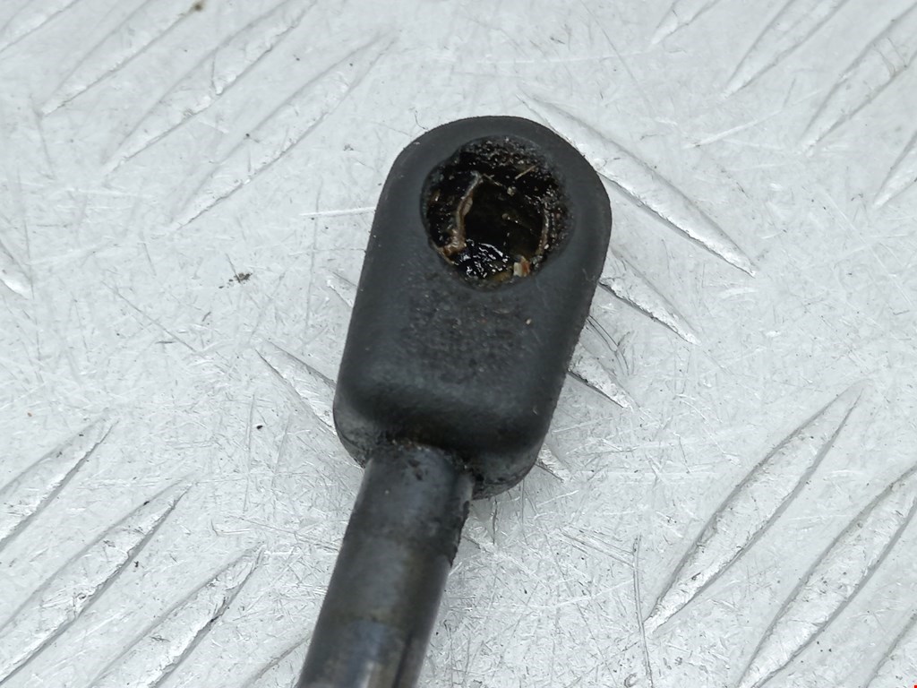 Амортизатор капота левый=правый OPEL Astra H/Family 2004-2015