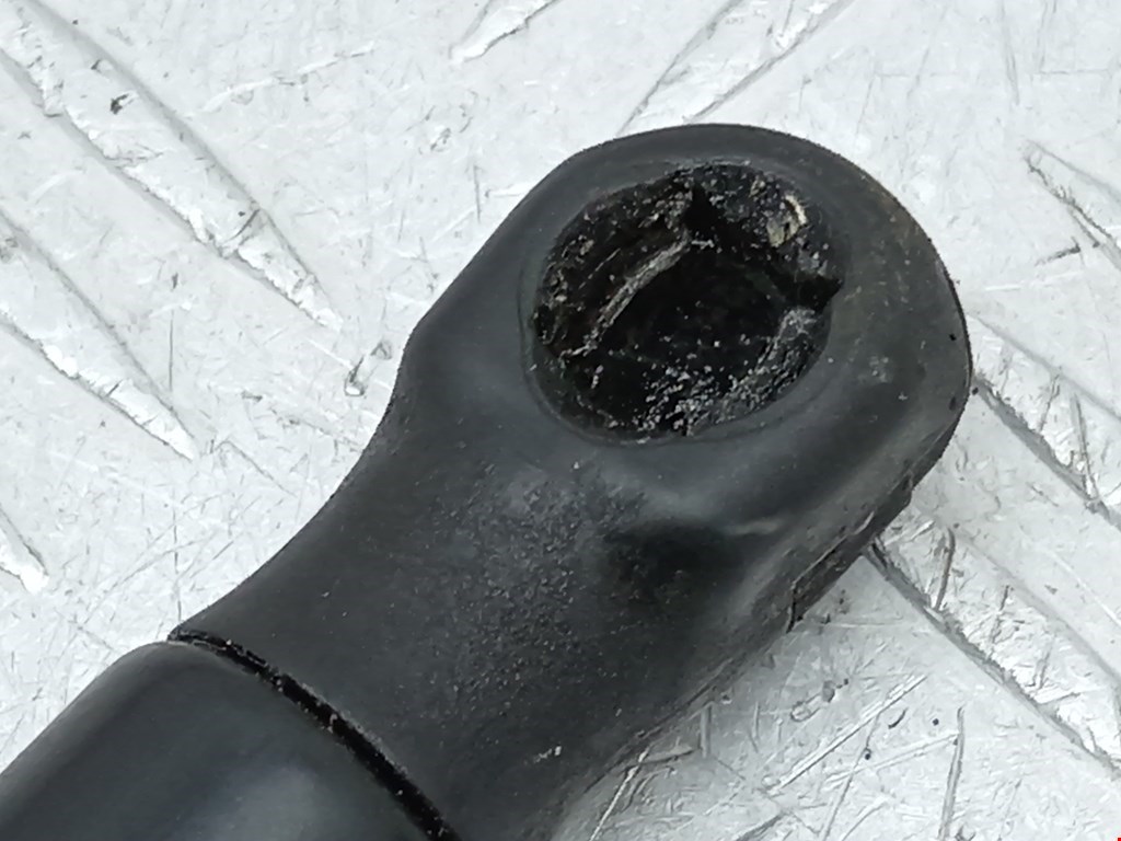 Амортизатор капота левый=правый OPEL Astra H/Family 2004-2015