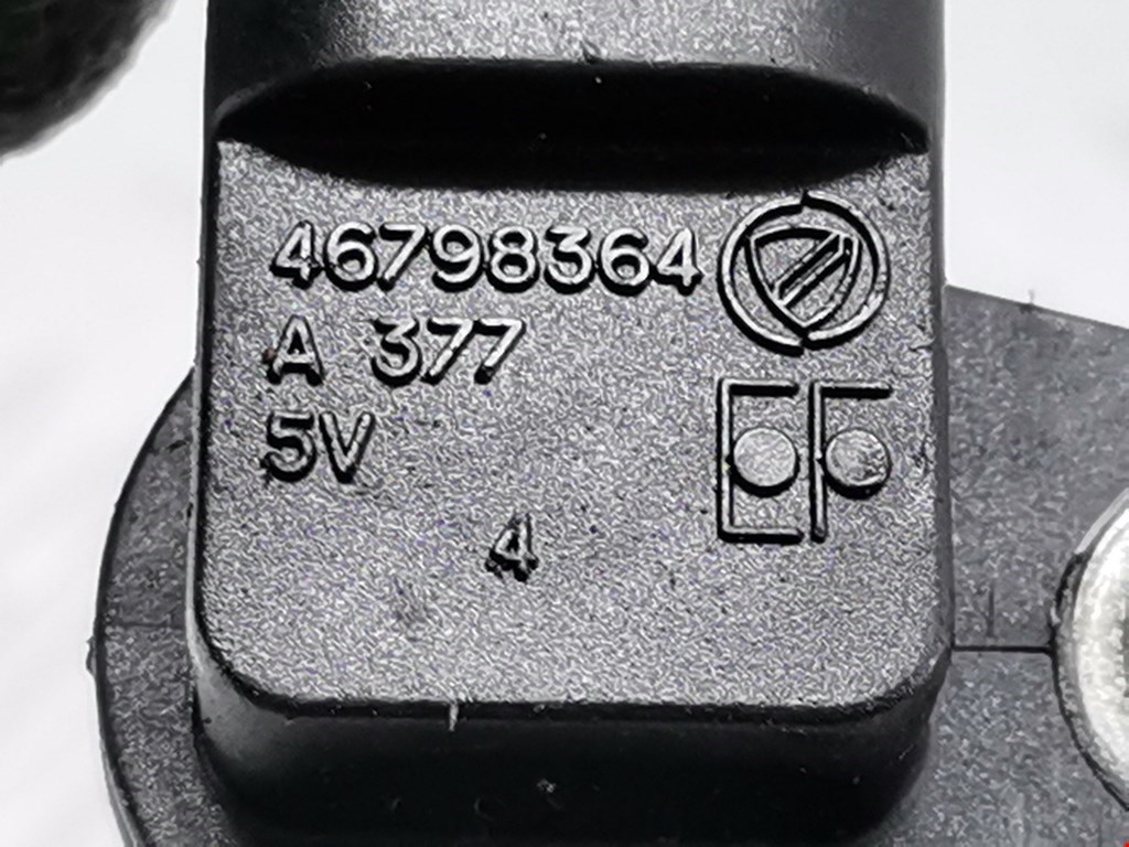 Датчик положения коленвала OPEL Signum 2003-2008