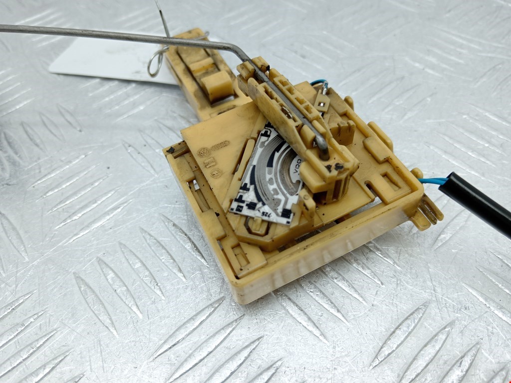 Датчик уровня топлива VOLKSWAGEN Touareg 2002-2010