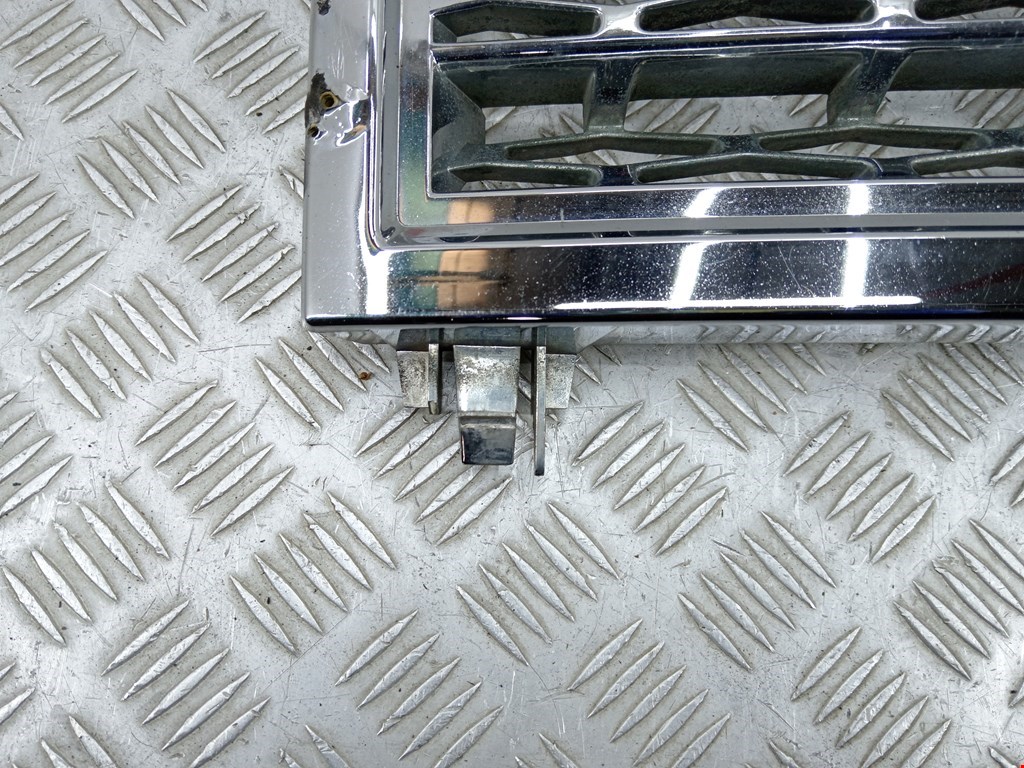 Решетка радиатора LAND ROVER Range Rover 2002-2012