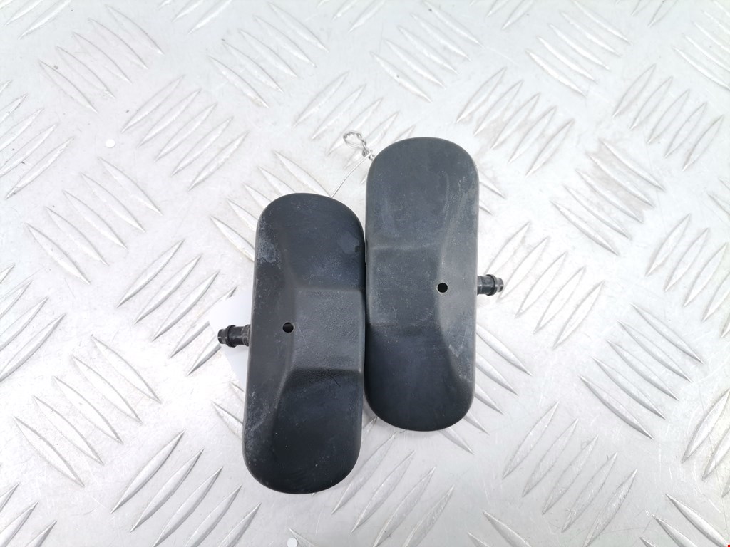 Форсунка омывателя лобового стекла Volkswagen Tiguan 1 (2007-2016)