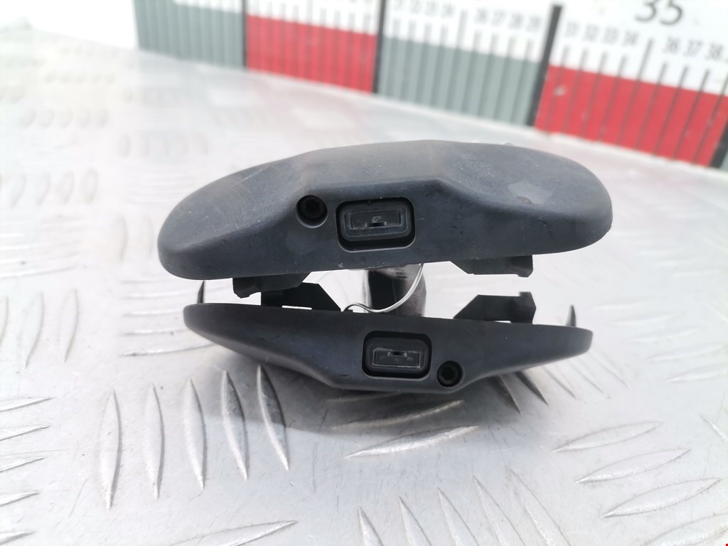 Форсунка омывателя лобового стекла VOLKSWAGEN Tiguan 2007-2016