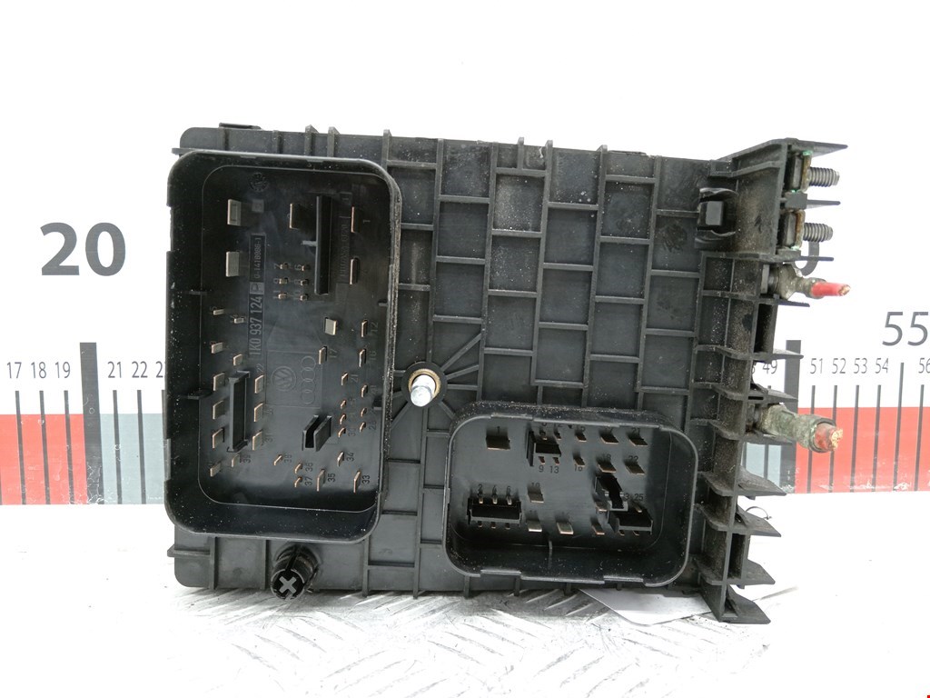 Датчик уровня в бачок омывателя VOLKSWAGEN Golf V 2003-2009