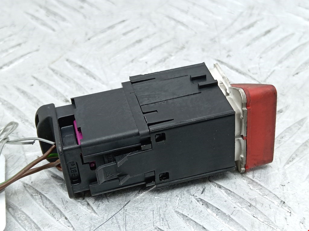 Кнопка аварийной сигнализации (аварийки) VOLKSWAGEN Golf V 2003-2009