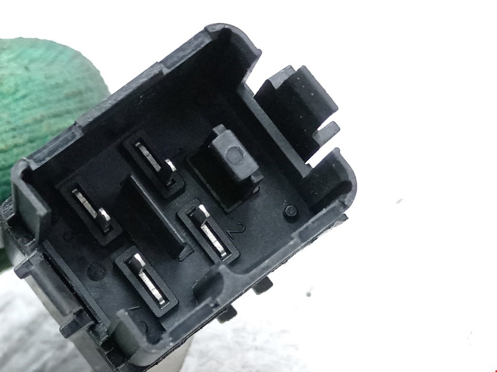 Кнопка аварийной сигнализации (аварийки) VOLKSWAGEN Golf V 2003-2009