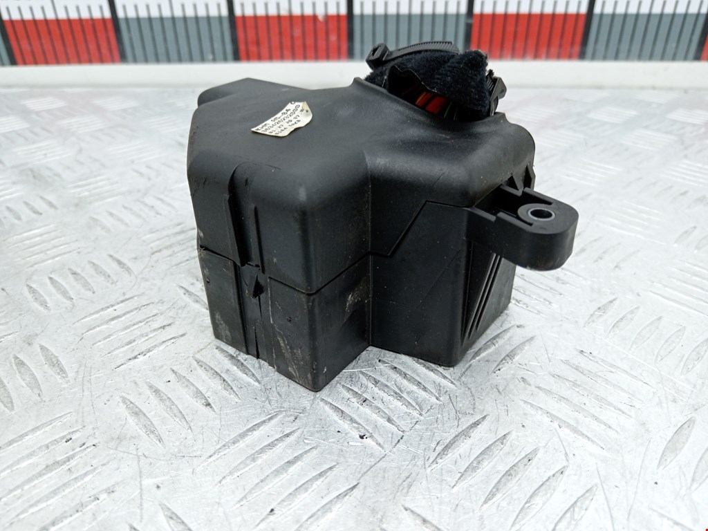 Датчик уровня в бачок омывателя VOLKSWAGEN Golf V 2003-2009