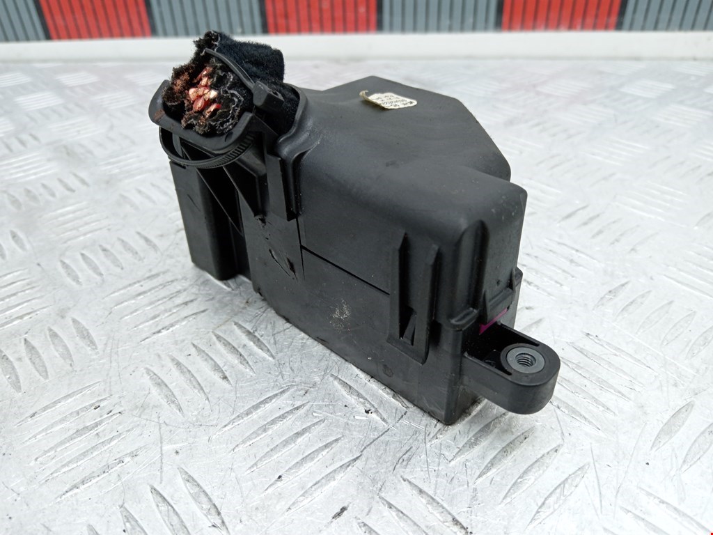 Датчик уровня в бачок омывателя VOLKSWAGEN Golf V 2003-2009