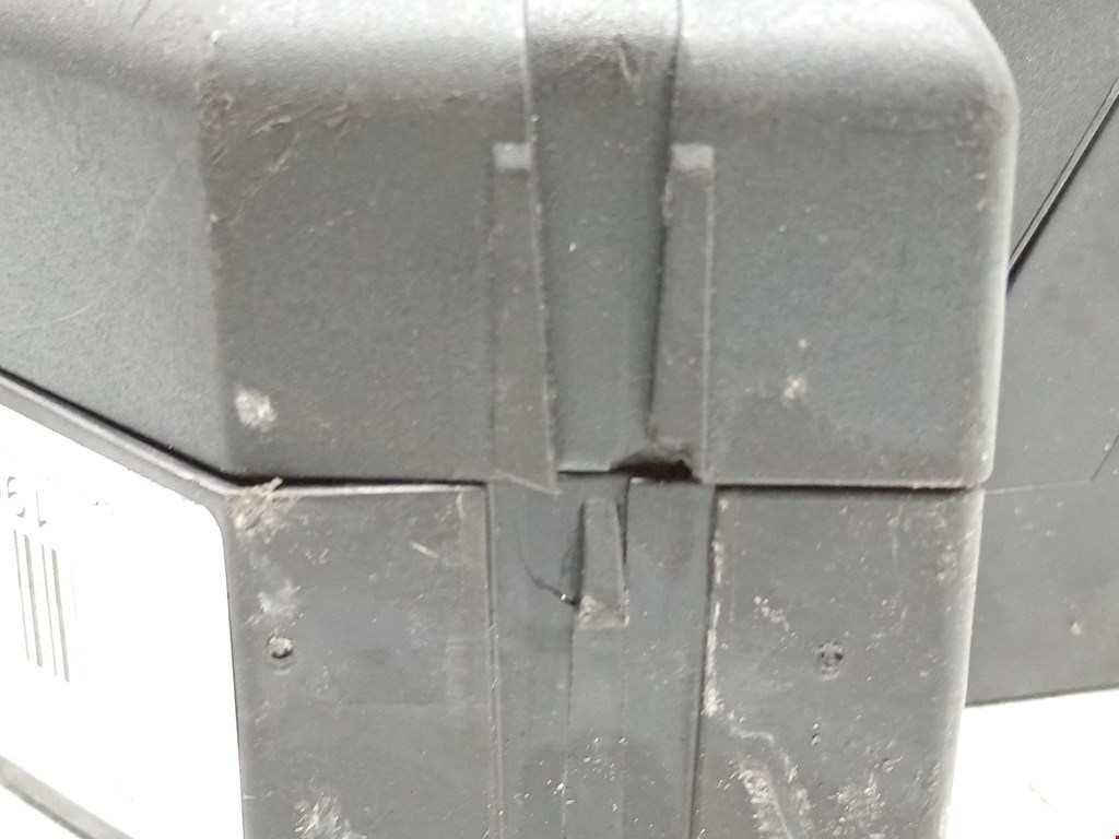 Датчик уровня в бачок омывателя VOLKSWAGEN Golf V 2003-2009