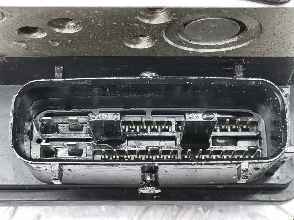 Блок ABS (насос) RENAULT Koleos HY 2008-2016