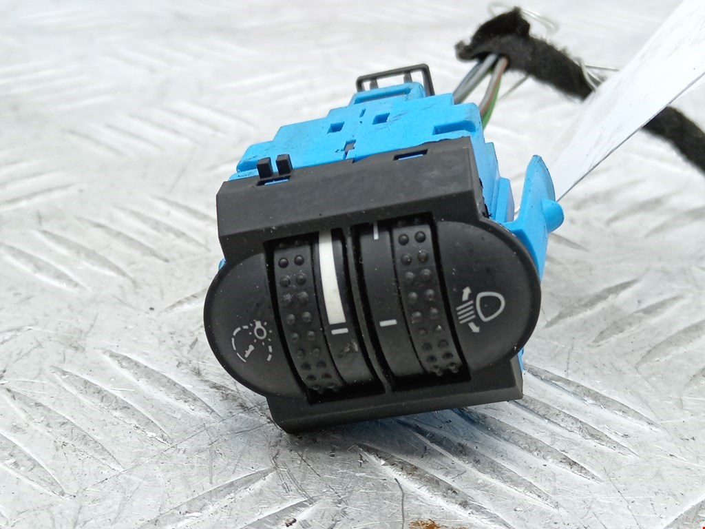 Кнопка корректора фар VOLKSWAGEN Touareg 2002-2010