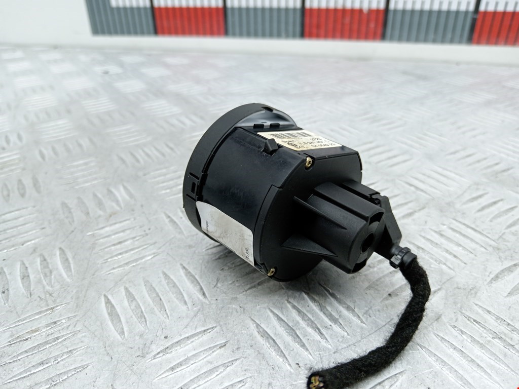 Переключатель света фар VOLKSWAGEN Touareg 2002-2010