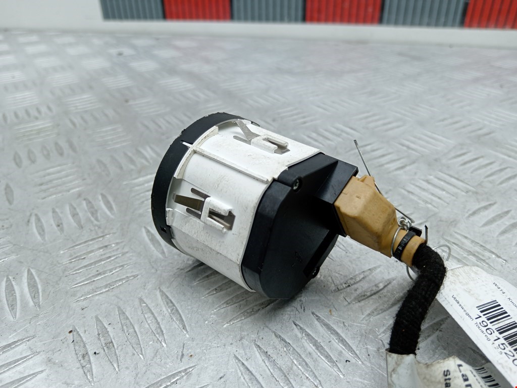 Кнопка включения полного привода VOLKSWAGEN Touareg 2002-2010