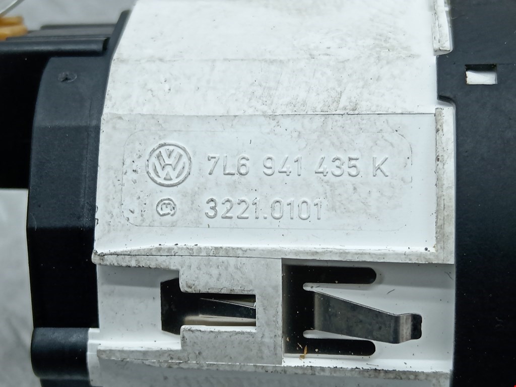 Кнопка включения полного привода VOLKSWAGEN Touareg 2002-2010