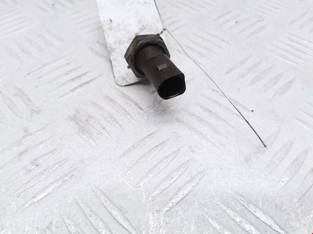 Датчик давления масла VOLKSWAGEN Golf IV 1997-2003