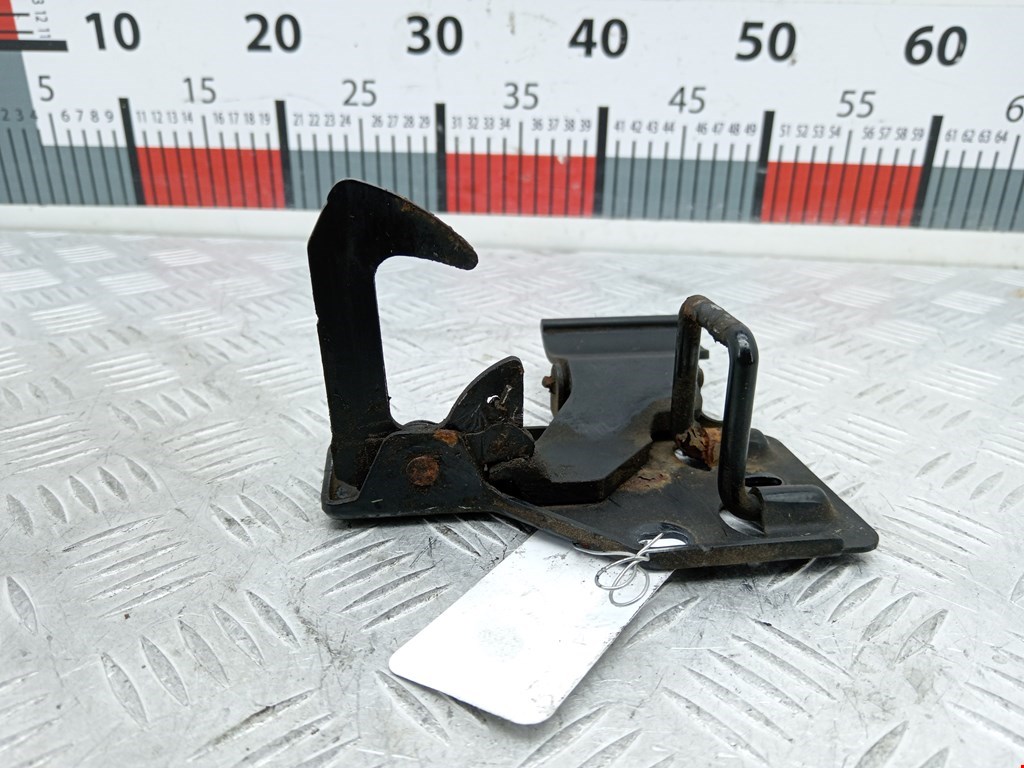 Замок капота VOLKSWAGEN Touareg 2002-2010