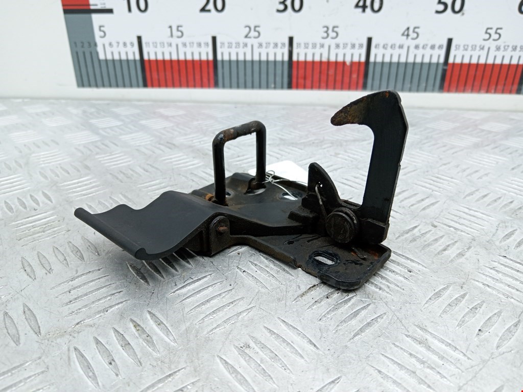 Замок капота VOLKSWAGEN Touareg 2002-2010