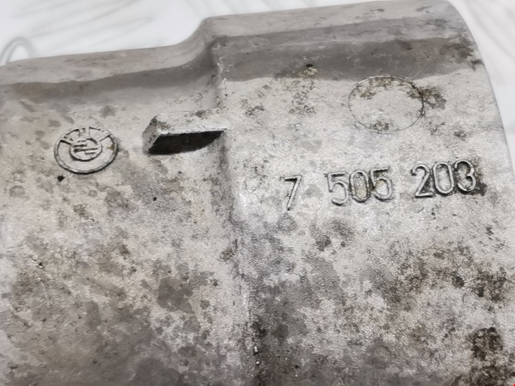 Корпус масляного фильтра BMW 3er E90/E91 2005-2012