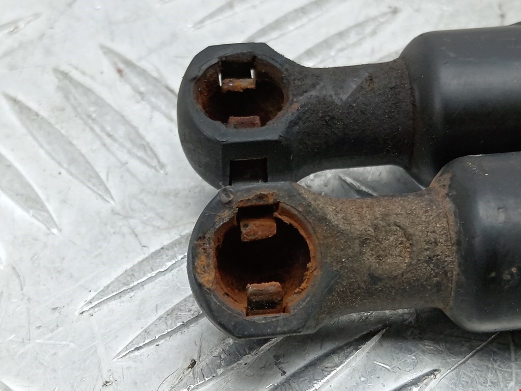 Амортизатор крышки (двери) багажника PEUGEOT 308 2007-2015